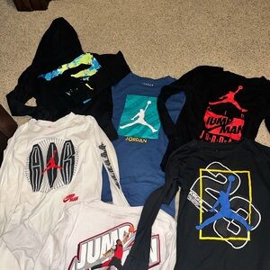 LOT of 6 Jordan Kids Graphic long sleeve tees- Size Large